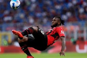  国际米兰冬窗豪购，锁定英超主力后卫  