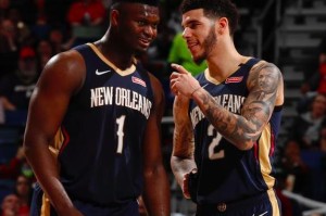  国王交易福克斯至尼克斯，换取巴雷特+首轮签  