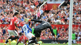  曼联新帅滕哈赫首秀遭遇开门黑  