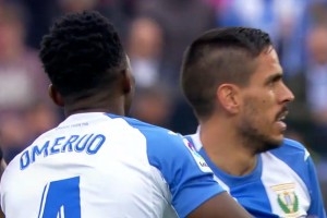  图卢兹绝杀Troyes保级成功 球迷冲进场庆贺  