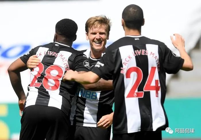  英超-埃弗顿绝杀水晶宫逃离降级区  